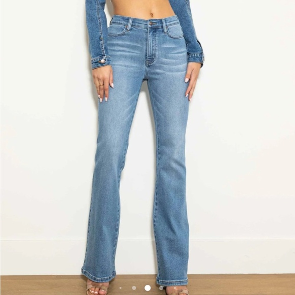 Vibrant MIU Womens High Rise Flare‎ Jeans Medium Stone Wash P6022 Size 3 W25